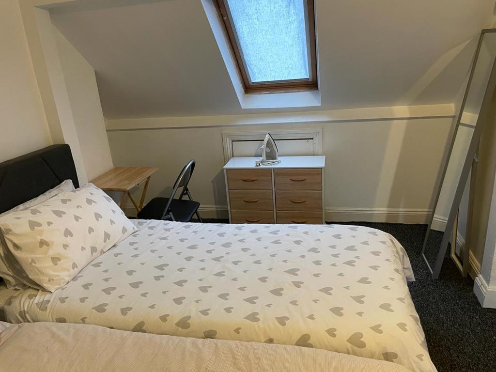 One Room To Stay With Fantastic Host Londen Buitenkant foto