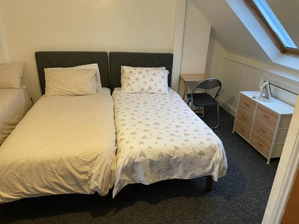 One Room To Stay With Fantastic Host Londen Buitenkant foto